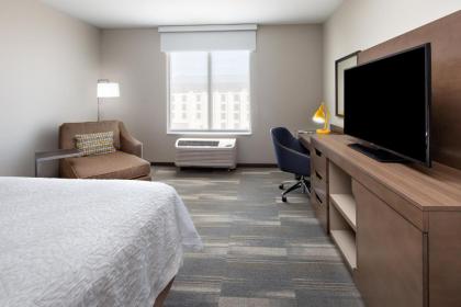 Hampton Inn & Suites San Diego Airport Liberty Station - image 4