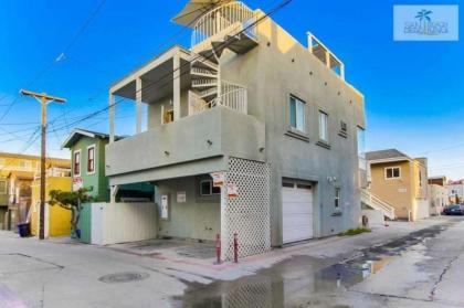 200-Surf Stars Penthouse - image 3