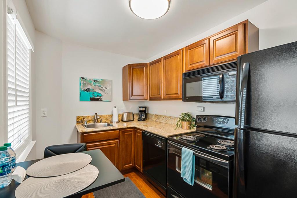 Cortez Hill Studio - image 4