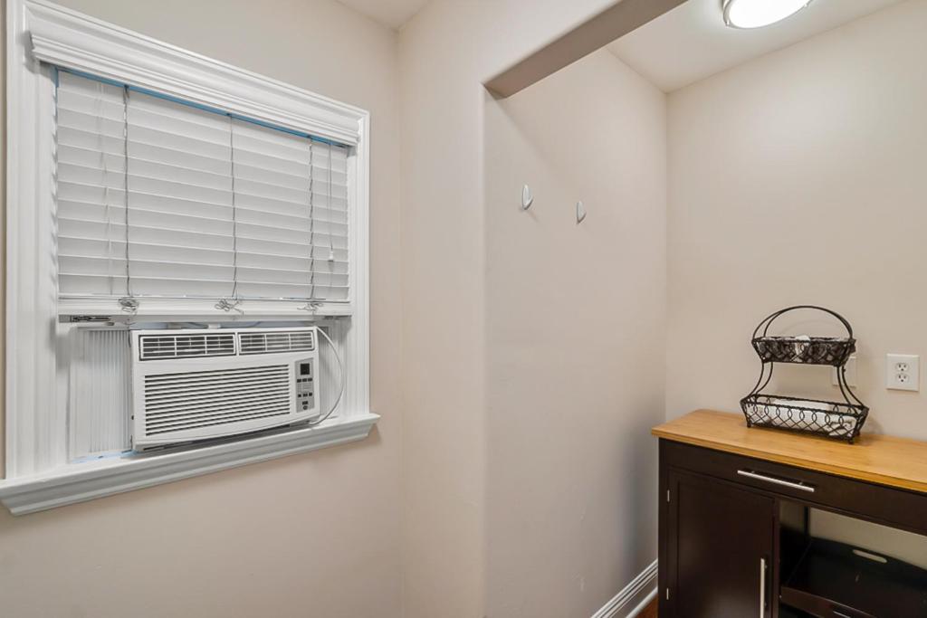 Cortez Hill Studio - image 5