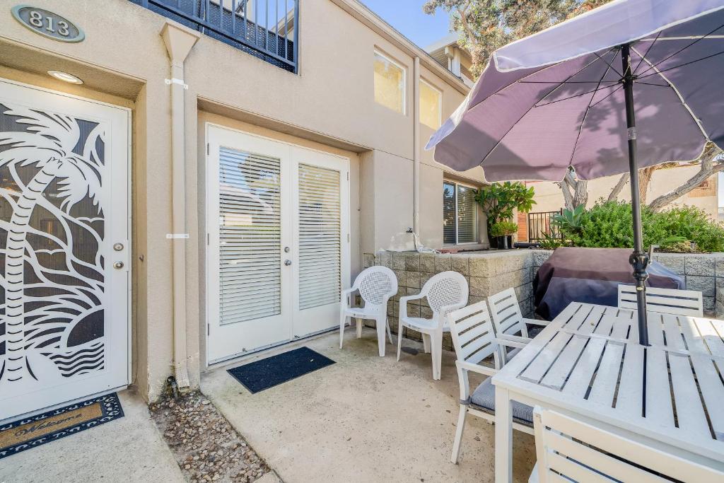 Mission Beach - Ocean and Bay Steps Away! - main image