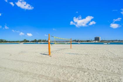 Mission Beach - Ocean and Bay Steps Away! - image 3