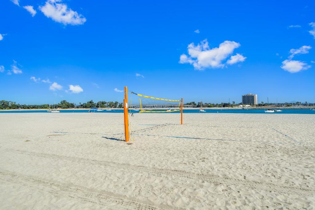 Mission Beach - Ocean and Bay Steps Away! - image 3