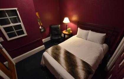 Gaslamp Hostel - image 4