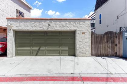 Beachclose Beauty - image 15