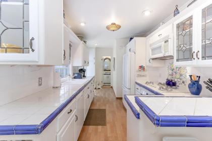 Beachclose Beauty - image 17