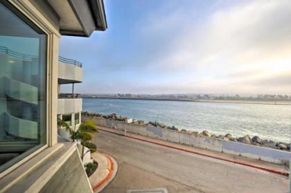 Chic Bay View Condo Less than 10 miles to Dtwn San Diego