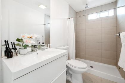 Modern Oasis - image 12