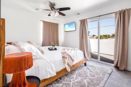 Modern Oasis - image 15