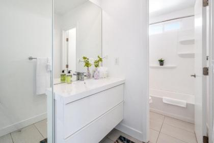 Modern Oasis - image 18