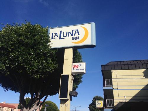 La Luna Inn a C-Two Hotel - main image
