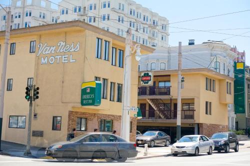Van Ness Inn - image 4