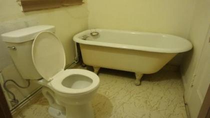Bel Air Hotel - image 4