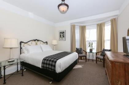 The Grove Inn - image 4