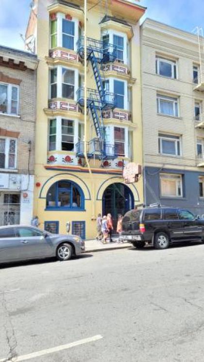 Western Hotel - image 5