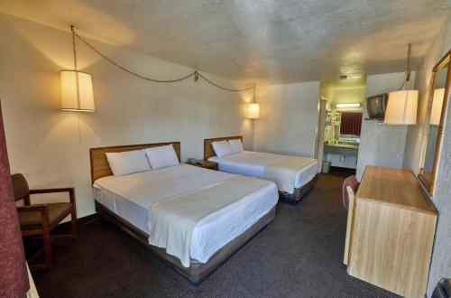 EZ 8 Motel San Jose I - image 5