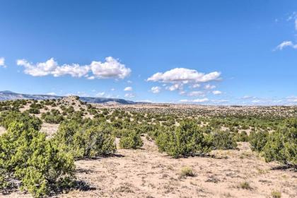Secluded Ojo Caliente Home with Patio and Mtn Views - image 3