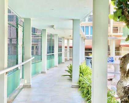 El Sol by the Sea POOLSIDE Cabana Studio Apartment BEACH POOL Parking - image 15