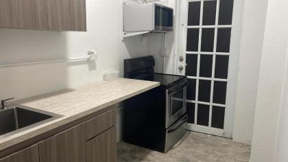 Open Air loft 4 bedrooms in Santurce San Juan beach - image 10