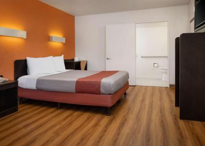 Motel 6-San Luis Obispo CA - South - image 11