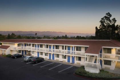 Motel 6-San Luis Obispo CA - South - image 2