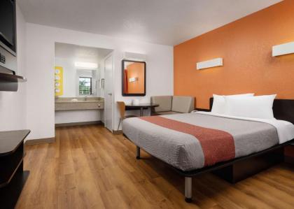 Motel 6-San Luis Obispo CA - South - image 7