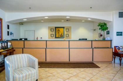 Lamplighter Inn & Suites - image 15