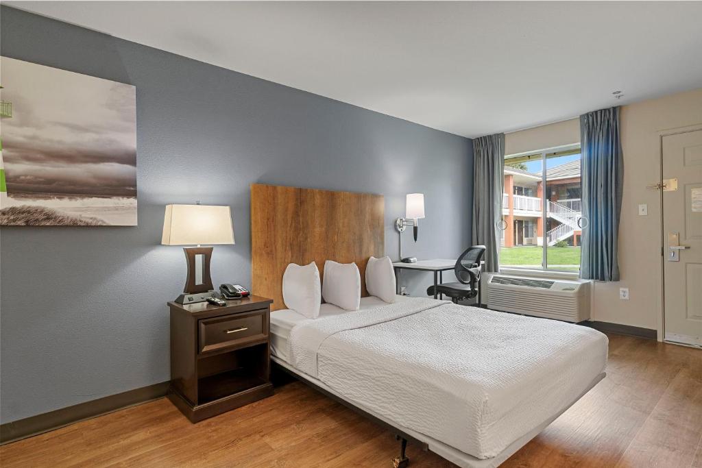 Extended Stay America Suites - San Francisco - San Mateo - SFO - image 2