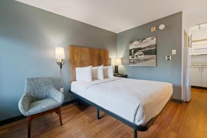 Extended Stay America Suites - San Francisco - San Mateo - SFO - image 9