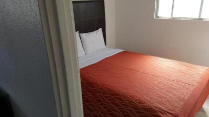 All Star Inn Motel - image 11
