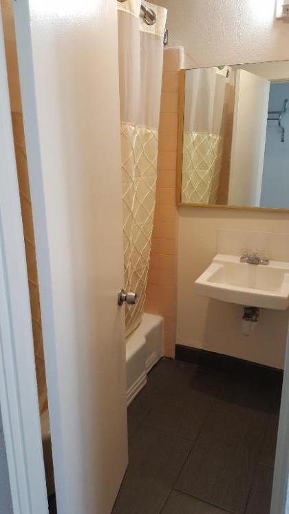 All Star Inn Motel - image 13