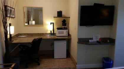 Marin Lodge - image 3
