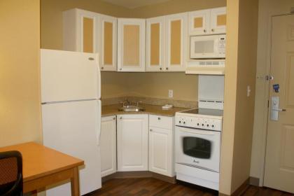 Extended Stay America Suites - San Rafael - Francisco Blvd East - image 9