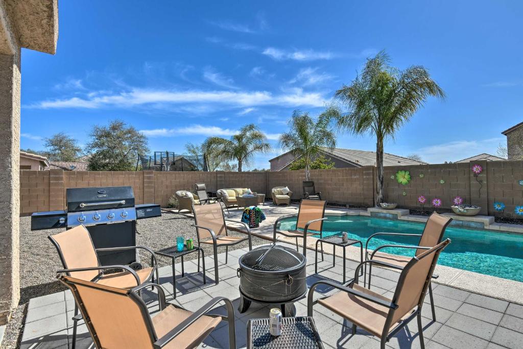 Family Home with Hot Tub on Johnson Ranch Golf Course - main image