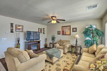 Family Home with Hot Tub on Johnson Ranch Golf Course - image 4