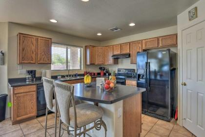 Family Home with Hot Tub on Johnson Ranch Golf Course - image 7