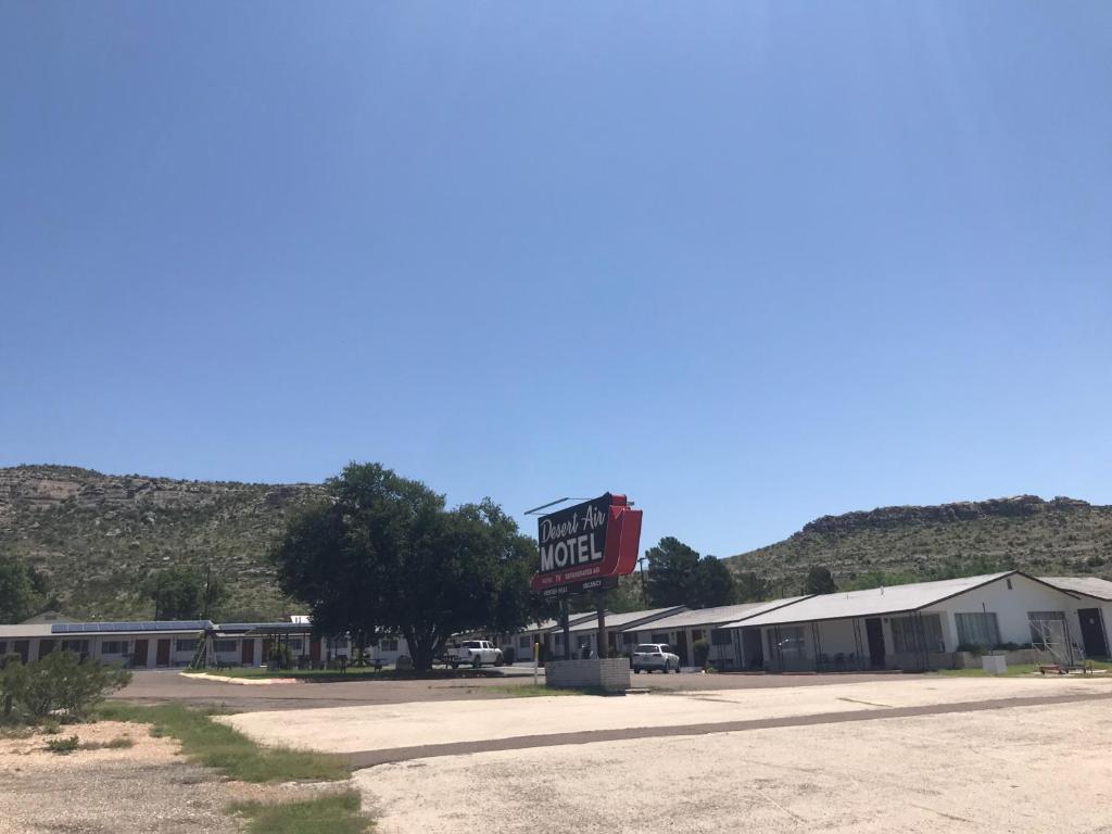 Desert Air Motel - main image