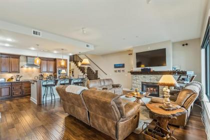 Exclusive Seasons at Sandpoint Townhome - image 5