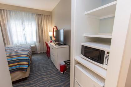 Cedar Point Hotel Breakers - image 2