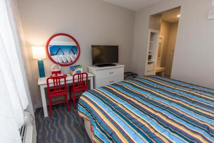 Cedar Point Hotel Breakers - image 4