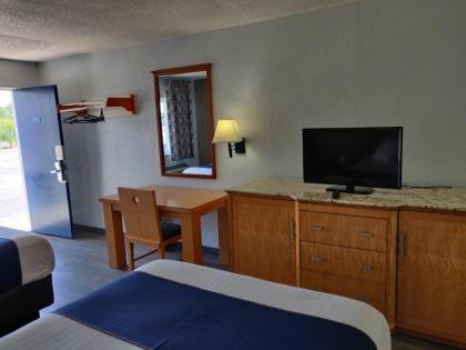 Cedar Cove - image 11