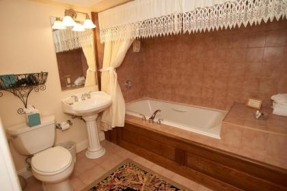 Belfry Inn and Bistro - image 4