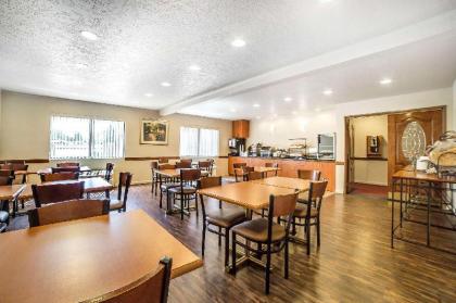 Econo Lodge Inn & Suites Sandy - image 15