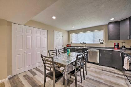 Pet-Friendly Sandy Abode - 14 Mi to Snowbird! - image 5