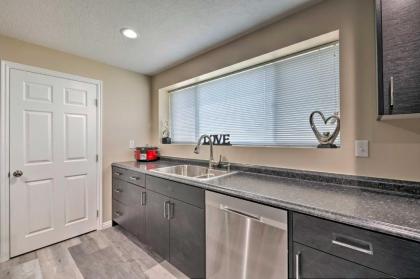 Pet-Friendly Sandy Abode - 14 Mi to Snowbird! - image 6