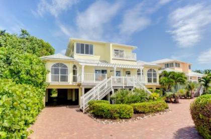 Ark-Captiva Beach Villas