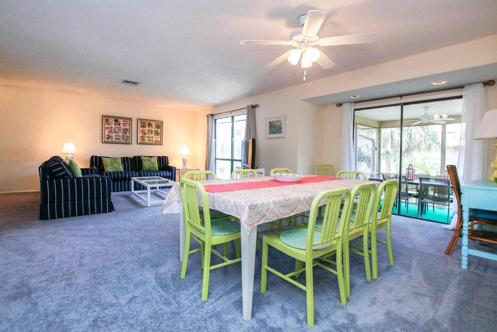 Secluded beach condo on award-winning Bowman's Beach - Blind Pass D201 - image 2