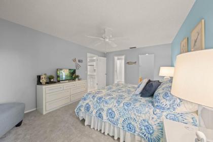 Quiet spacious resort condo near Bowmans Beach - Blind Pass E109 - image 9