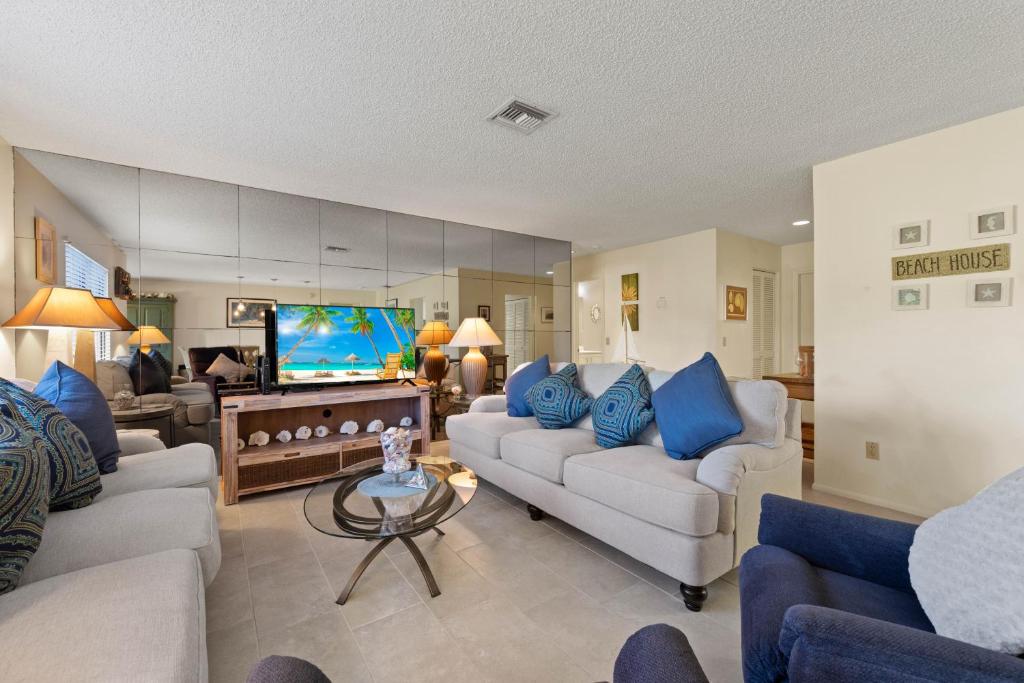 Blind Pass Condo E110 on beautiful Sanibel Island - main image