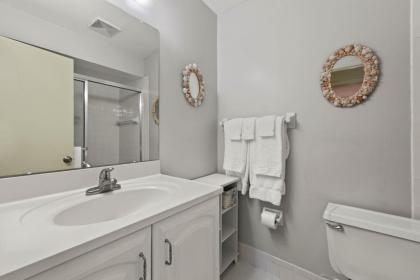 Blind Pass Condo E110 on beautiful Sanibel Island - image 13